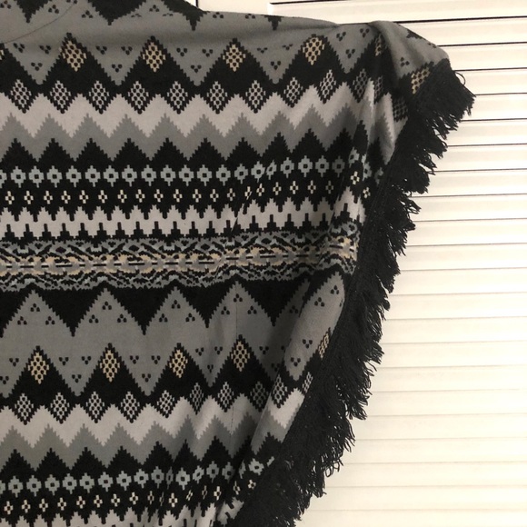 QED London Sweater Poncho - Picture 6 of 6